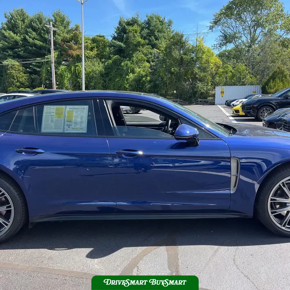 2023 Porsche Panamera 4