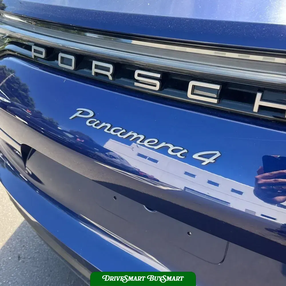 2023 Porsche Panamera 4