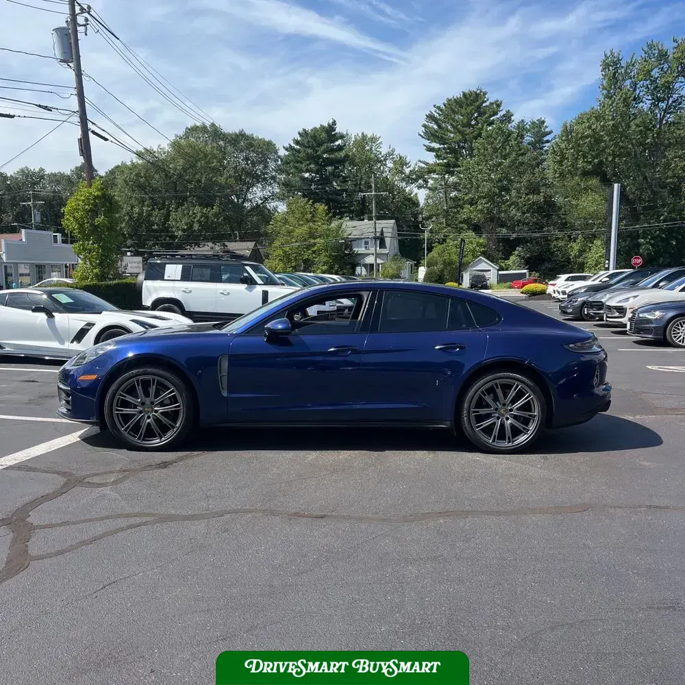 2023 Porsche Panamera 4
