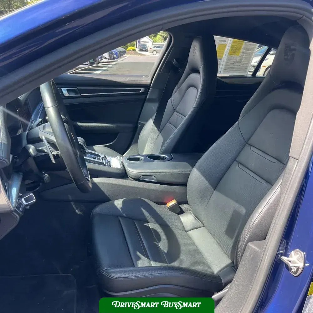 2023 Porsche Panamera 4