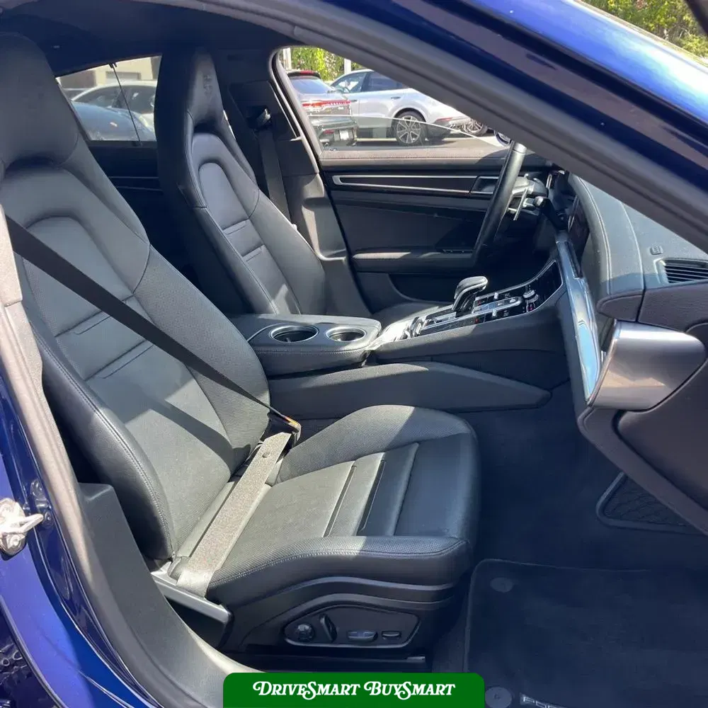 2023 Porsche Panamera 4