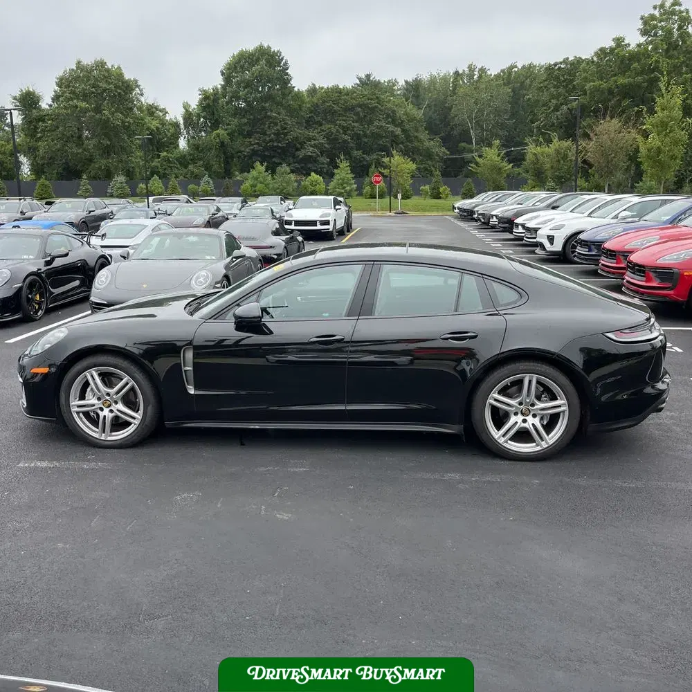2022 Porsche Panamera 4