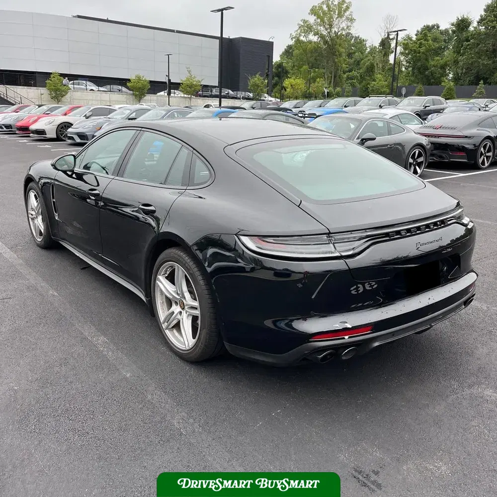 2022 Porsche Panamera 4