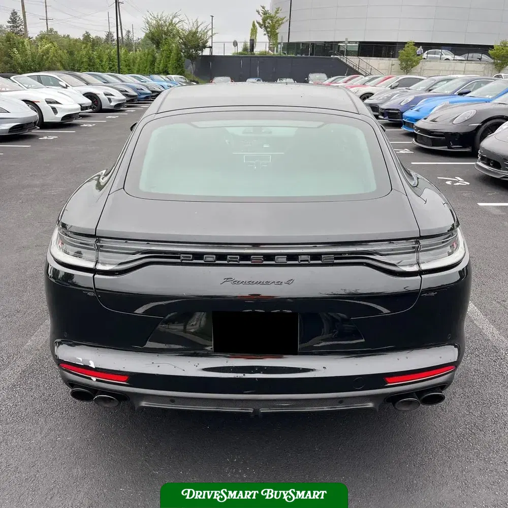 2022 Porsche Panamera 4