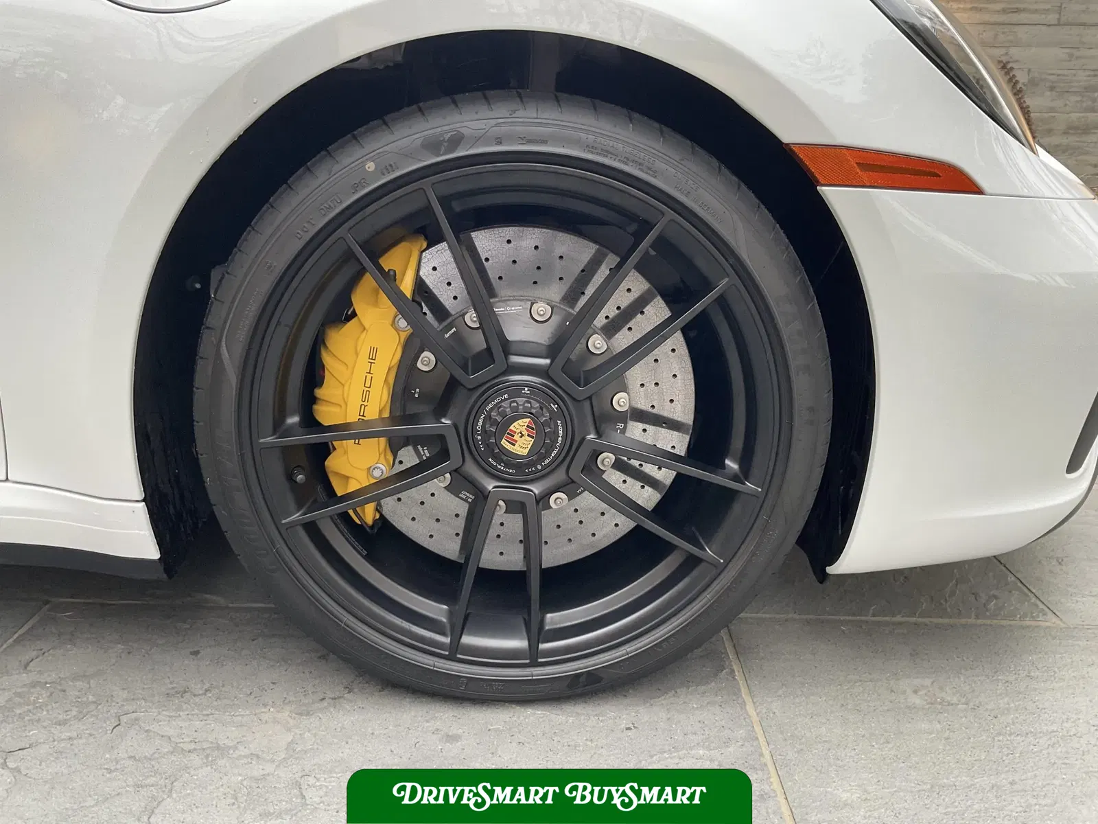 2022 Porsche 911 Targa 4 GTS 7-Speed
