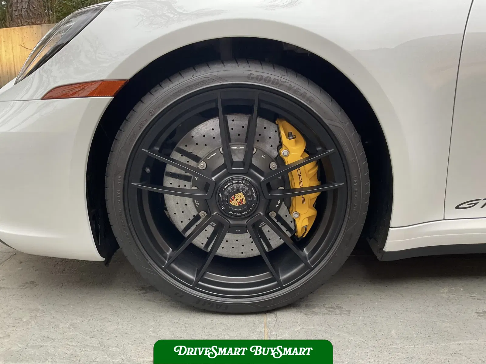 2022 Porsche 911 Targa 4 GTS 7-Speed
