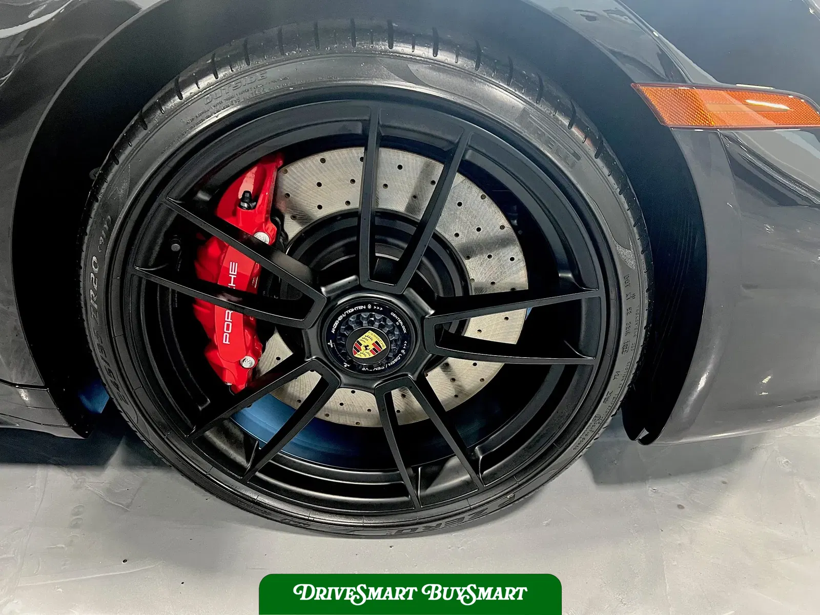 2022 Porsche 911 Targa 4 GTS 7-Speed