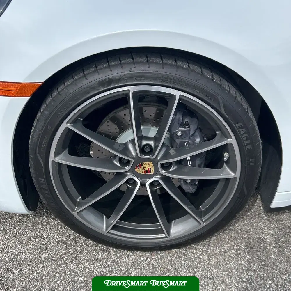 2023 Porsche 911 Carrera