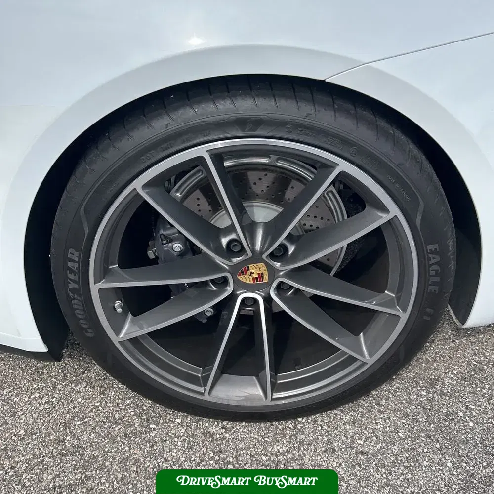 2023 Porsche 911 Carrera