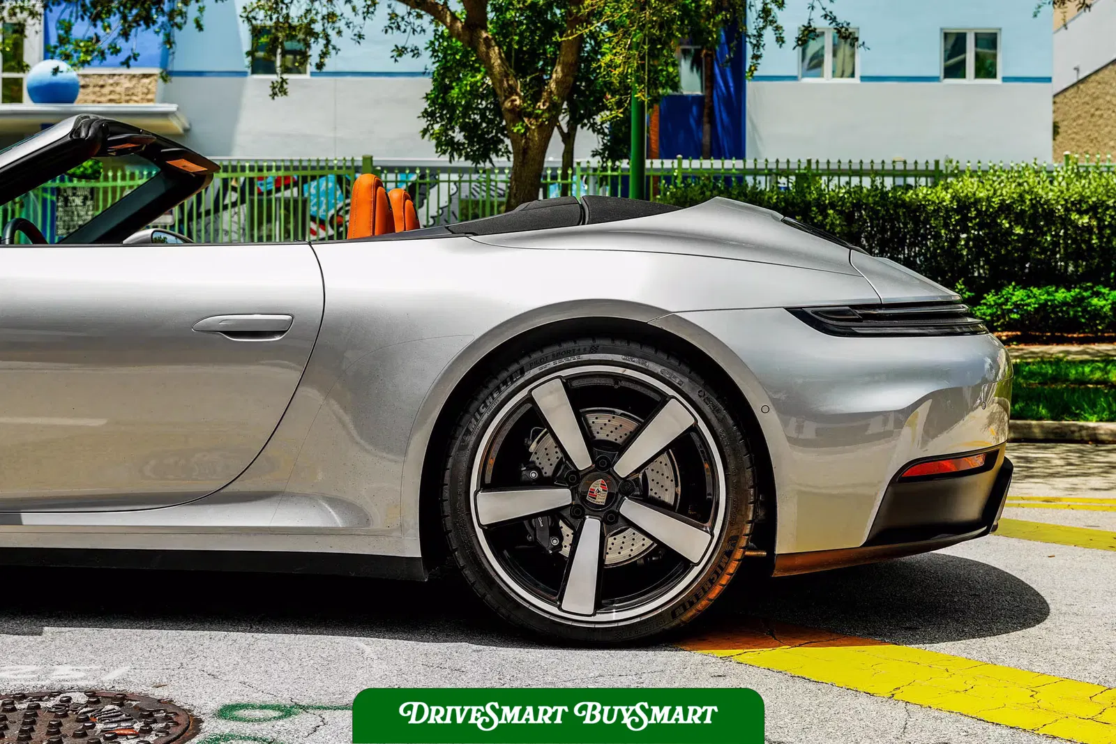 2025 Porsche 911 Carrera Cabriolet