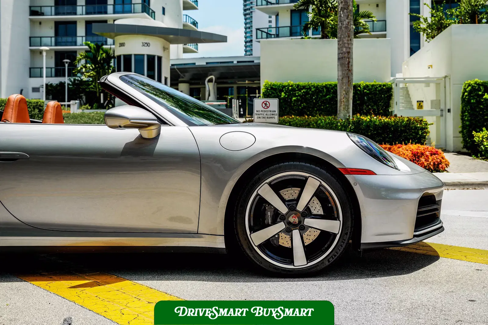 2025 Porsche 911 Carrera Cabriolet