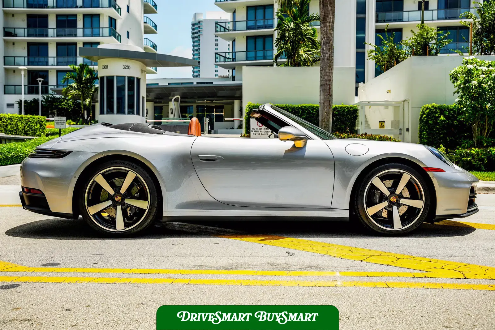 2025 Porsche 911 Carrera Cabriolet