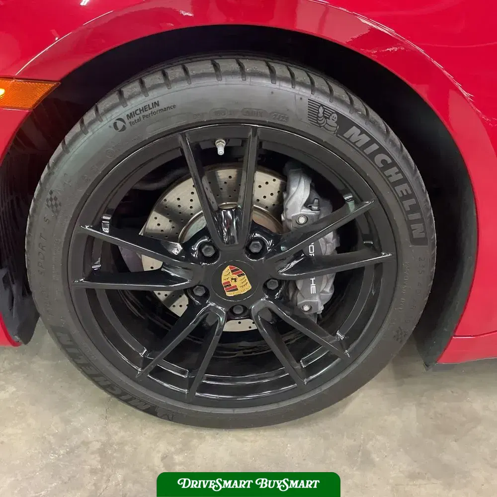 2021 Porsche 911 Carrera