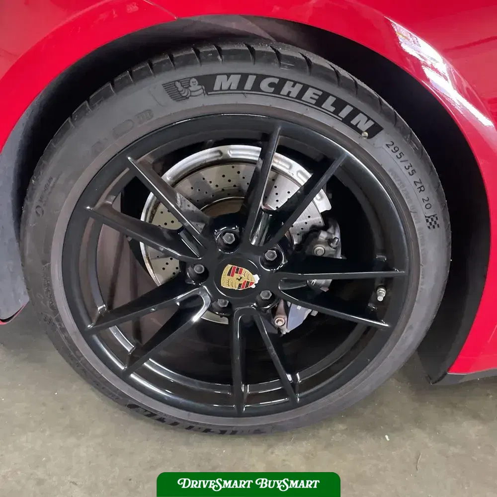 2021 Porsche 911 Carrera