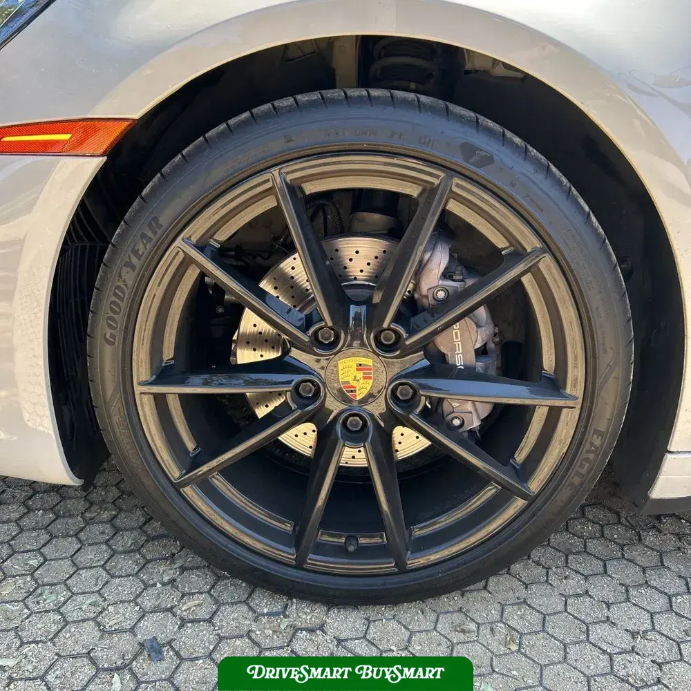 2021 Porsche 911 Carrera