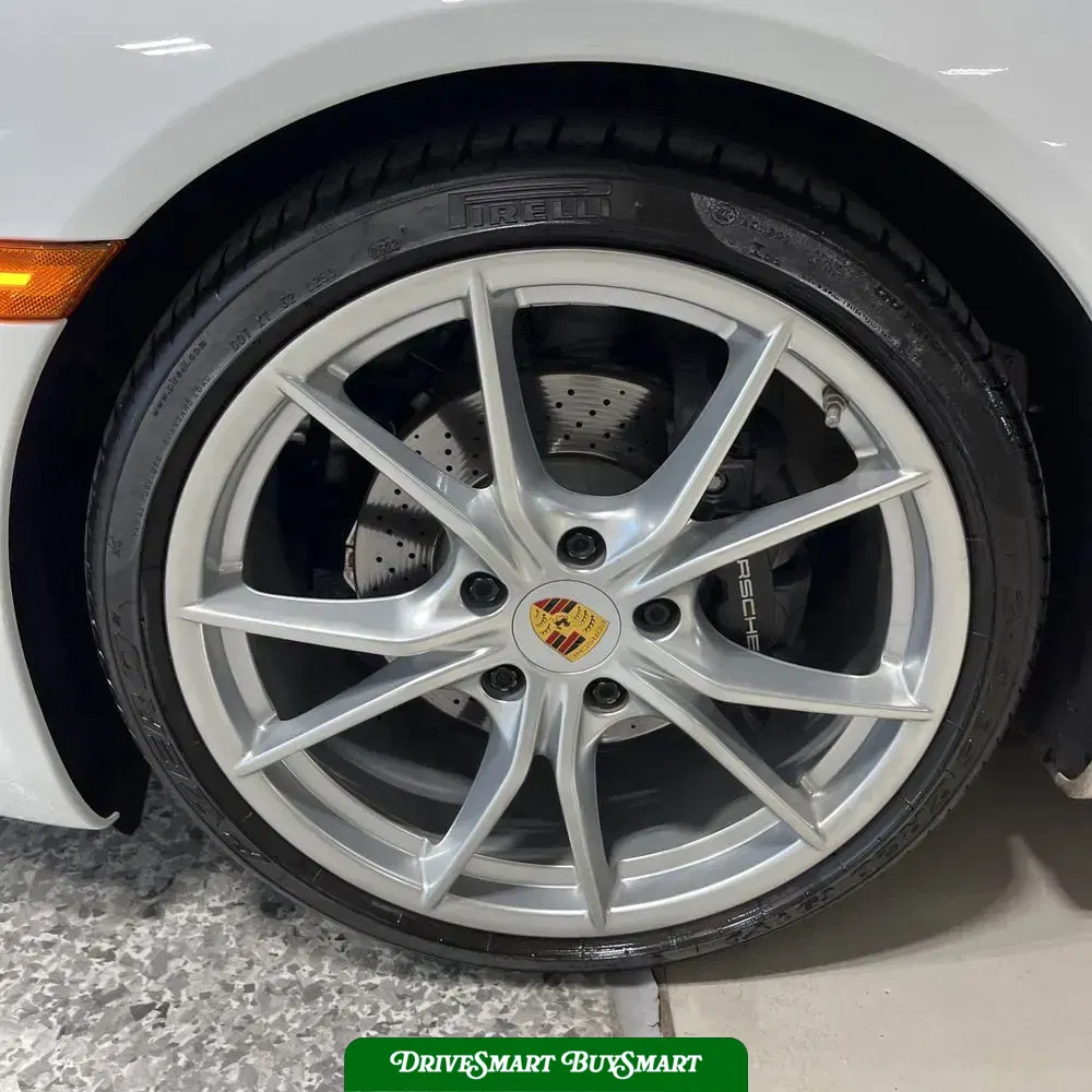 2018 Porsche 911 Carrera