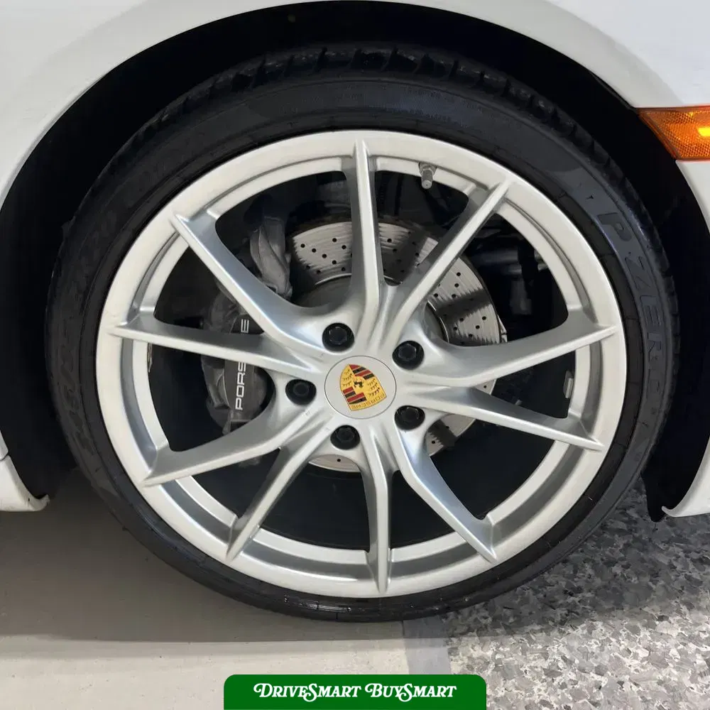 2018 Porsche 911 Carrera