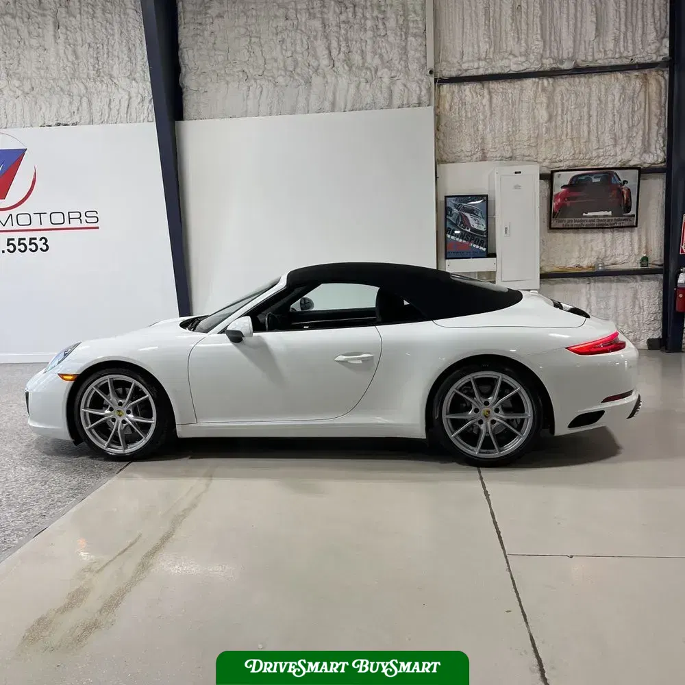 2018 Porsche 911 Carrera