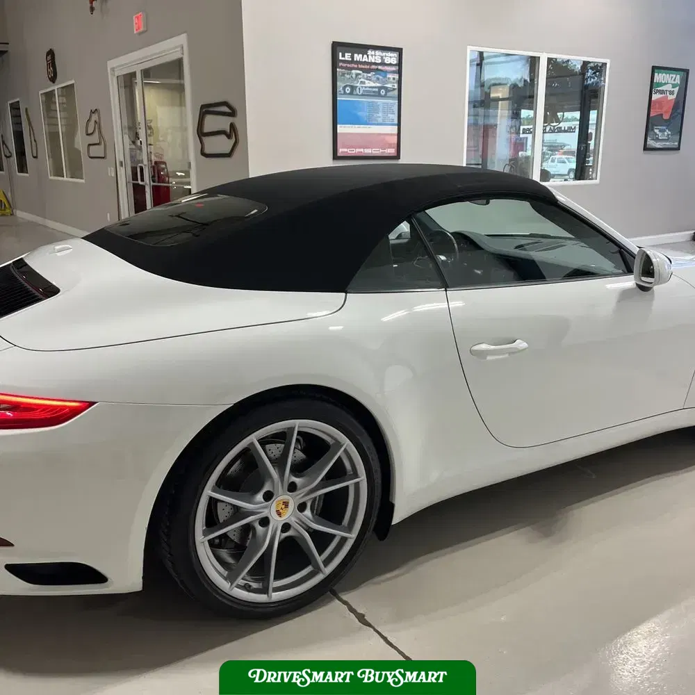 2018 Porsche 911 Carrera