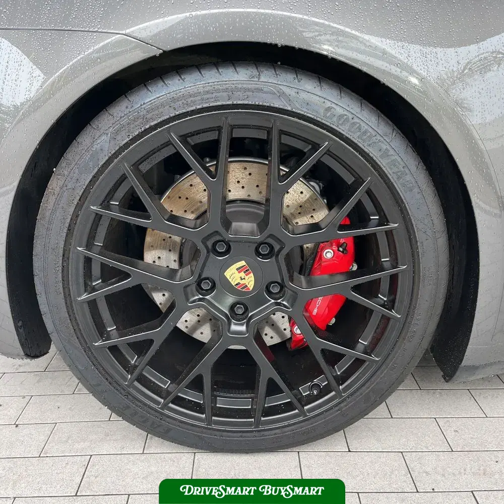 2023 Porsche 911 Carrera GTS