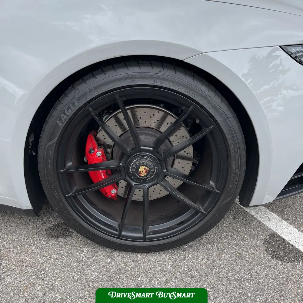 2023 Porsche 911 Carrera GTS