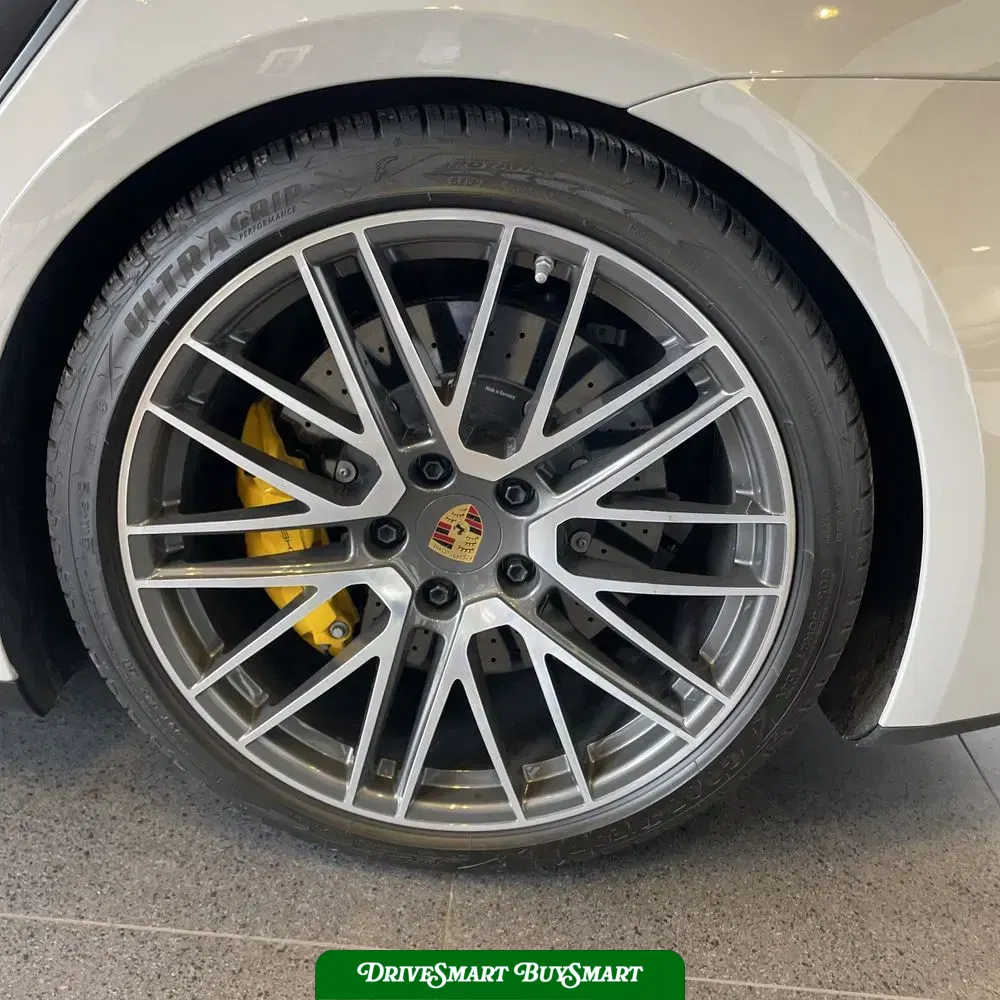 2024 Porsche 911 Turbo S