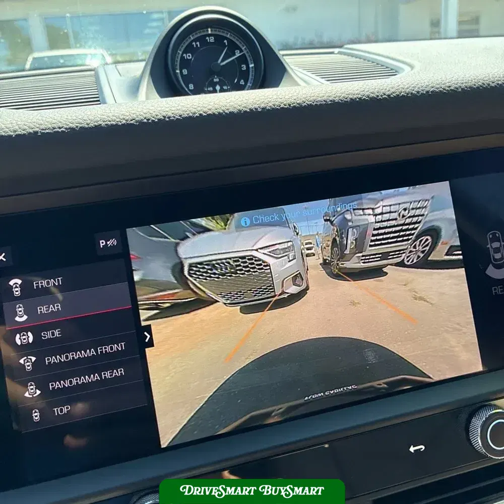 2023 Porsche Macan Base