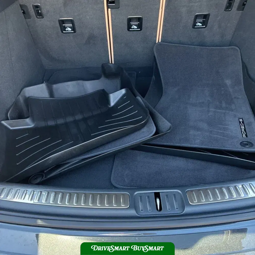 2023 Porsche Macan Base