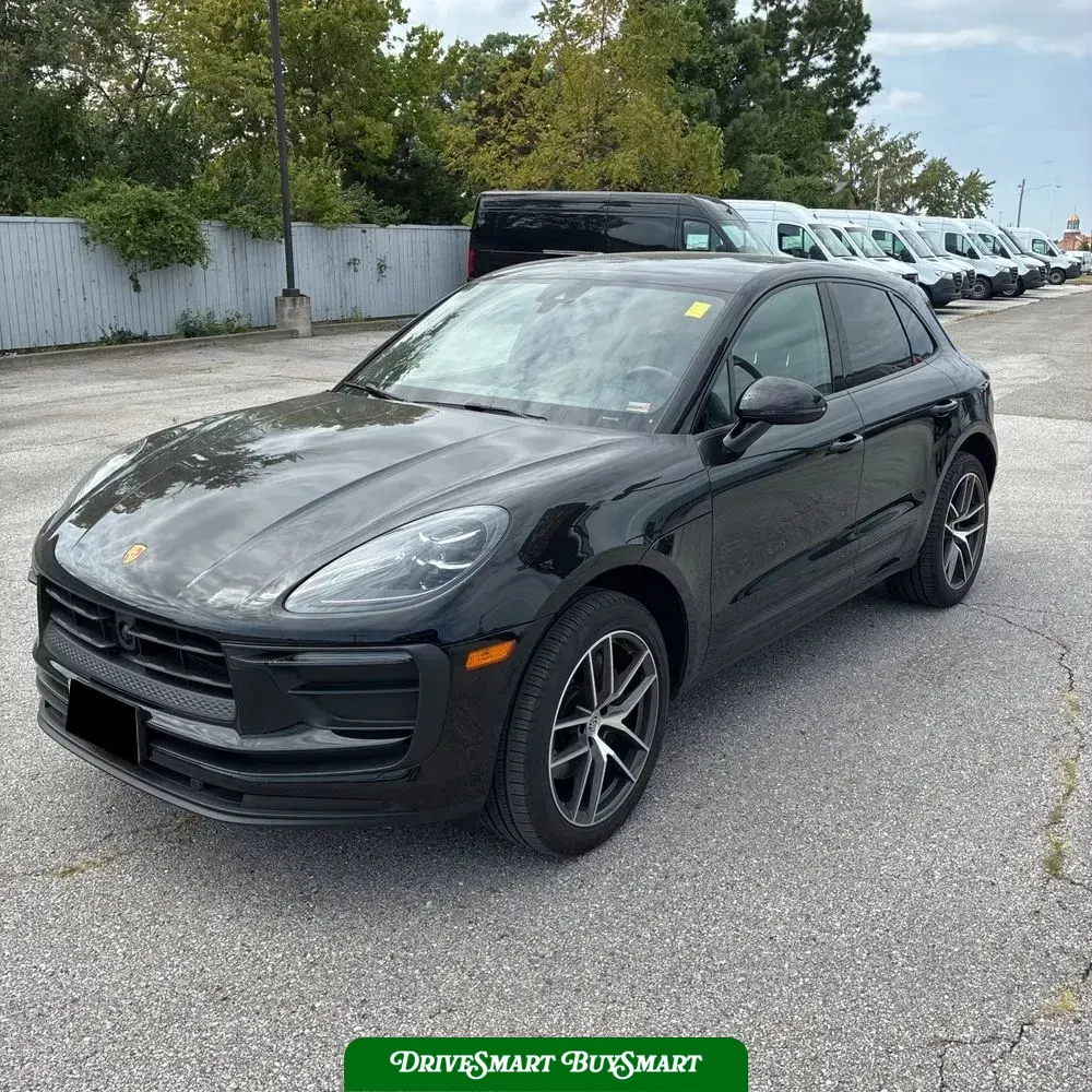 2023 Porsche Macan T