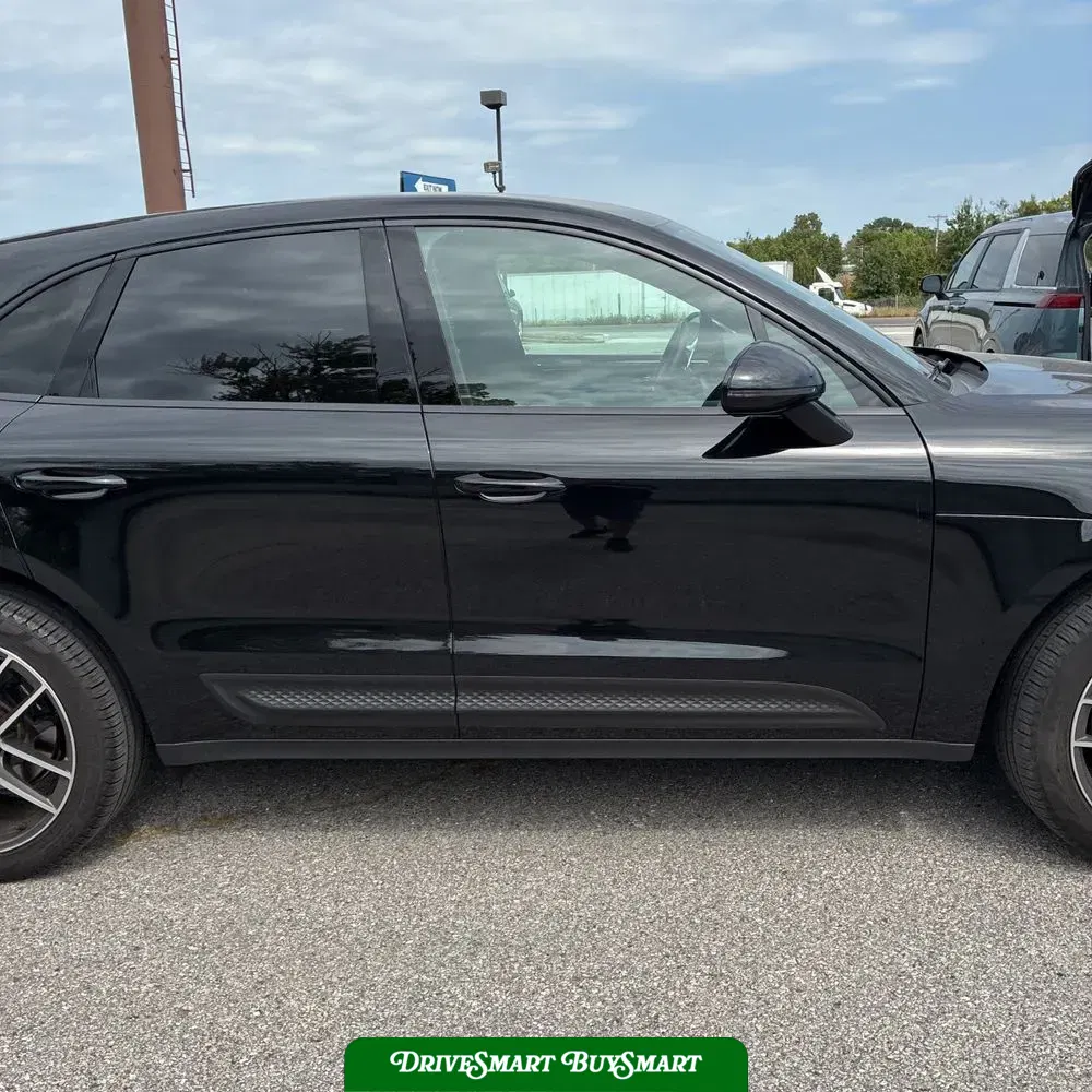 2023 Porsche Macan T
