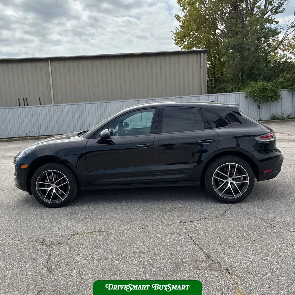 2023 Porsche Macan T