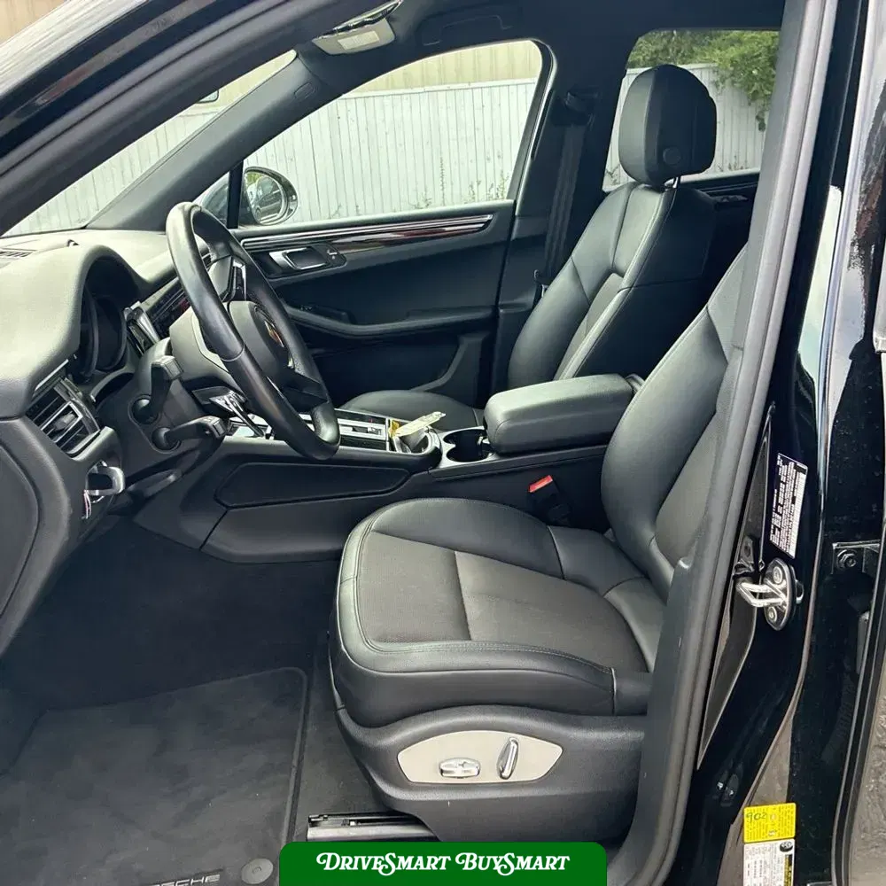 2023 Porsche Macan T