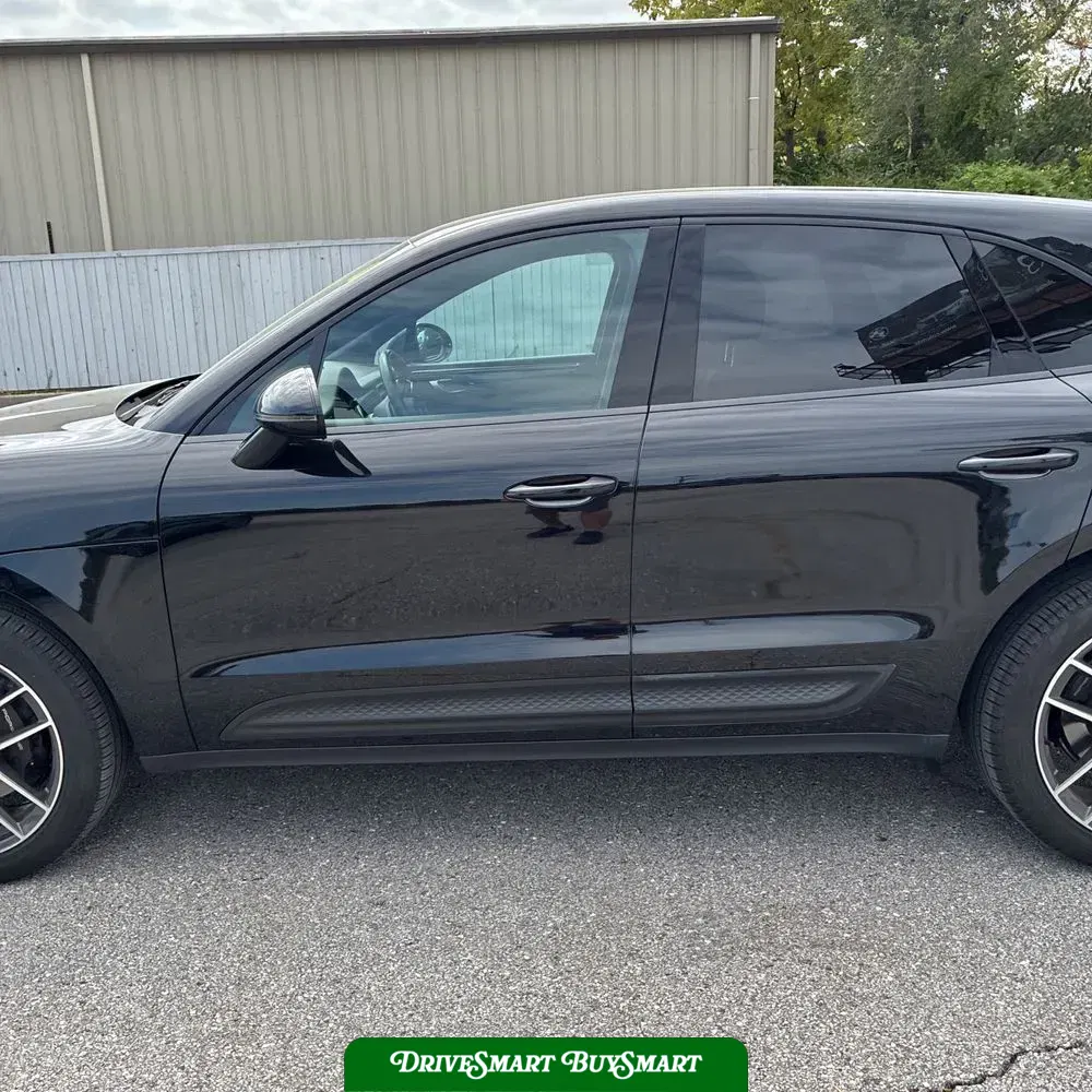 2023 Porsche Macan T