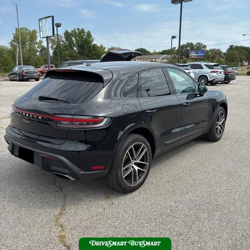 2023 Porsche Macan T