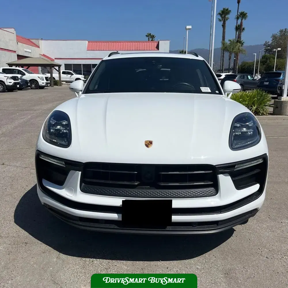 2023 Porsche Macan Base