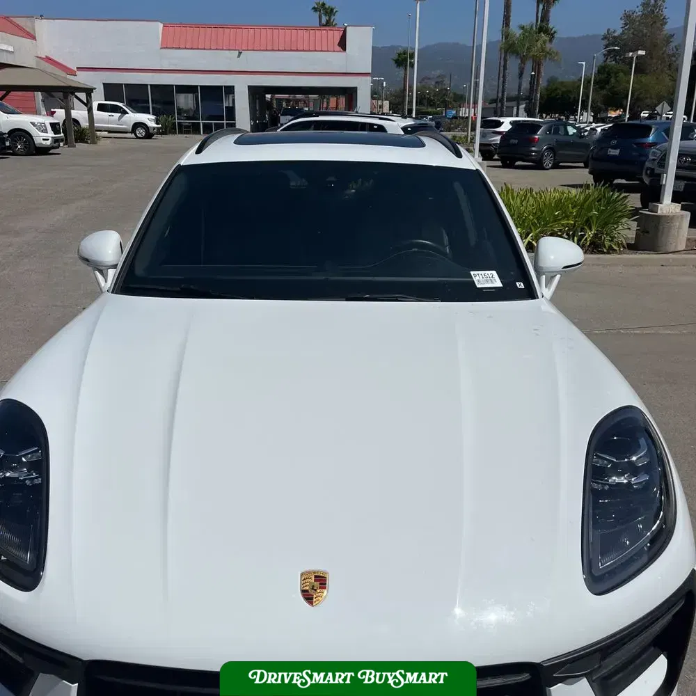 2023 Porsche Macan Base