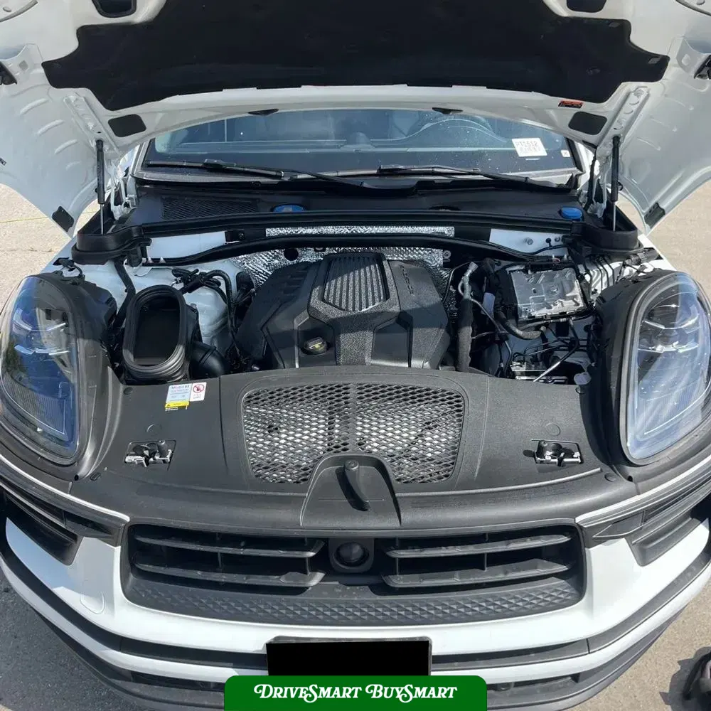 2023 Porsche Macan Base