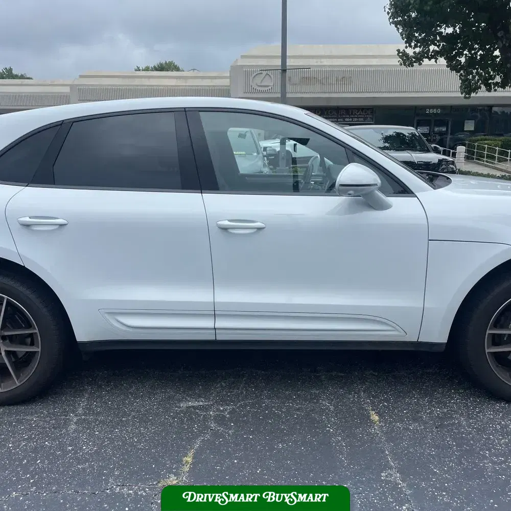 2024 Porsche Macan Base