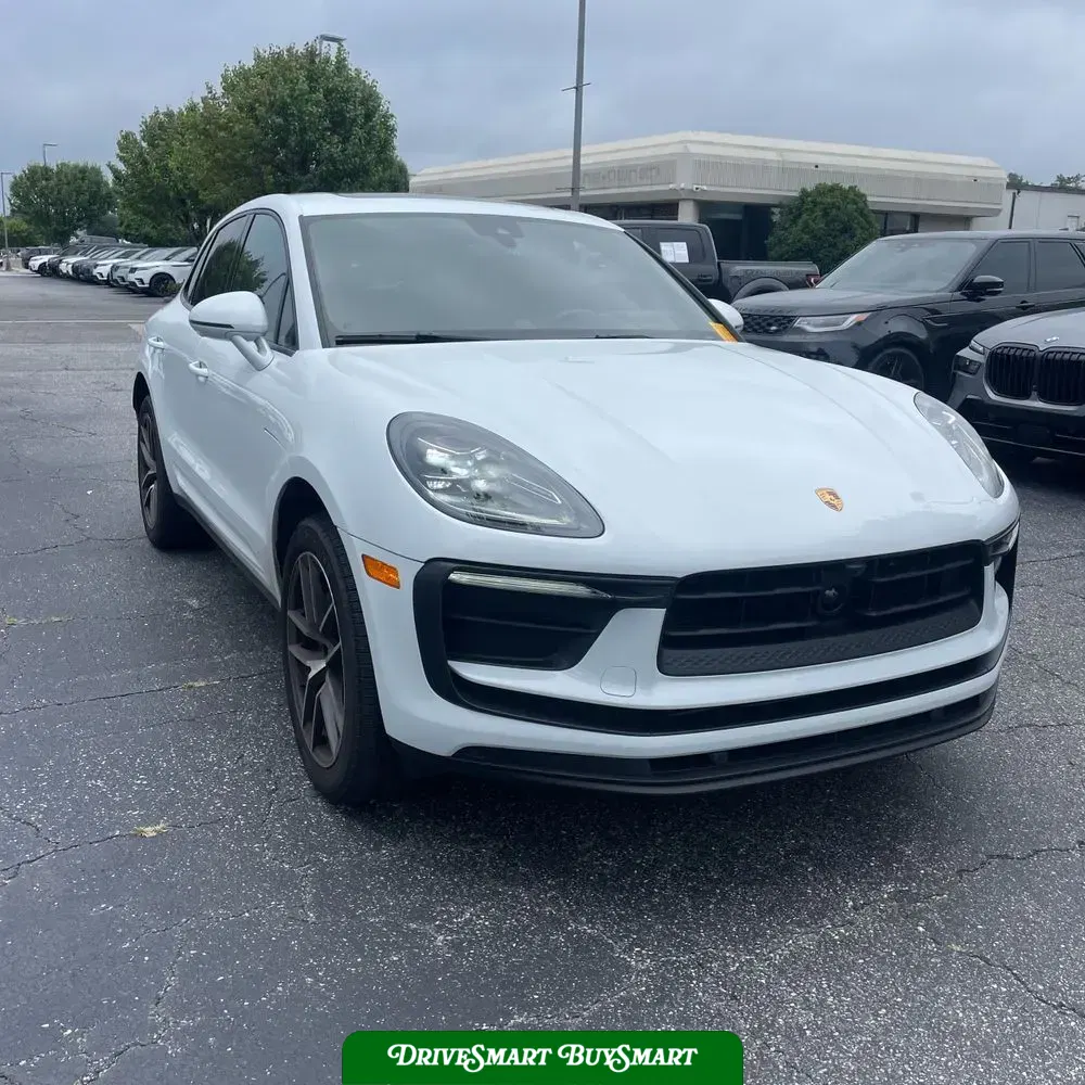 2024 Porsche Macan Base