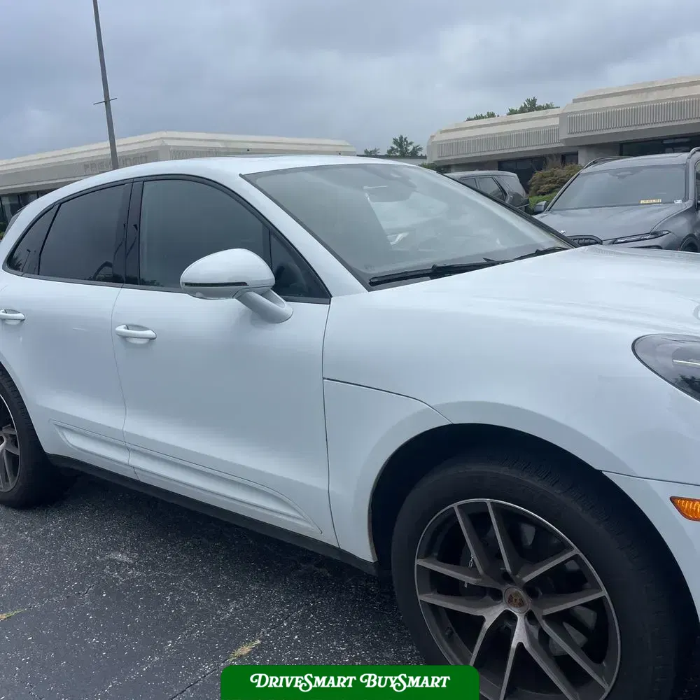 2024 Porsche Macan Base