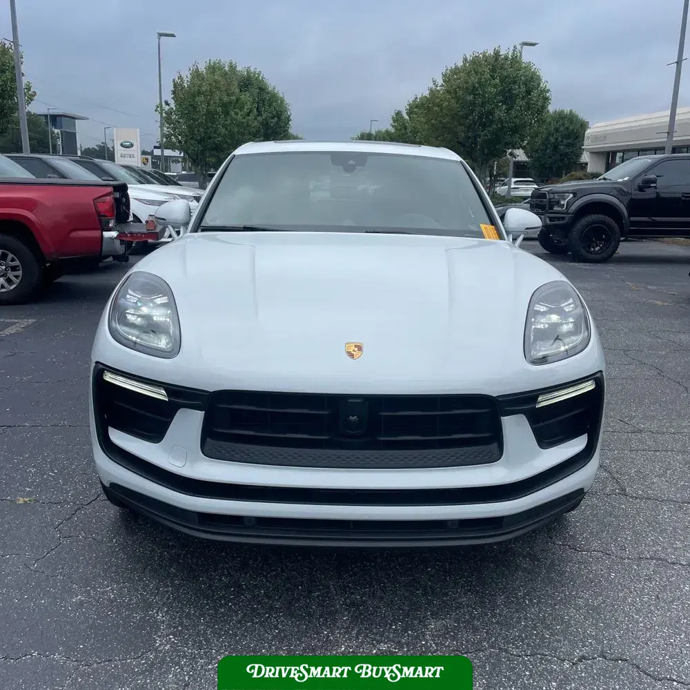 2024 Porsche Macan Base