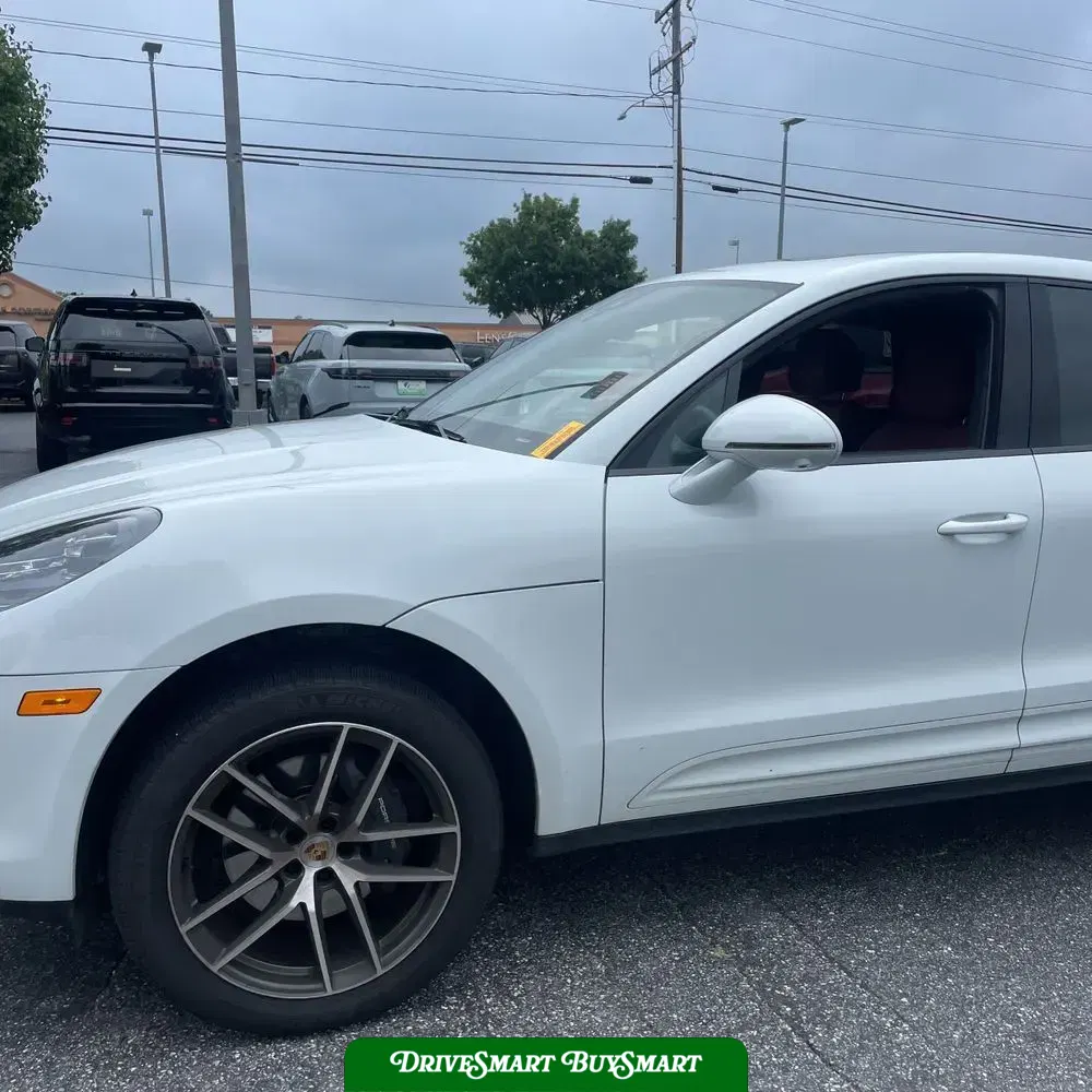 2024 Porsche Macan Base