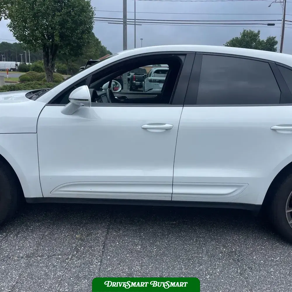 2024 Porsche Macan Base