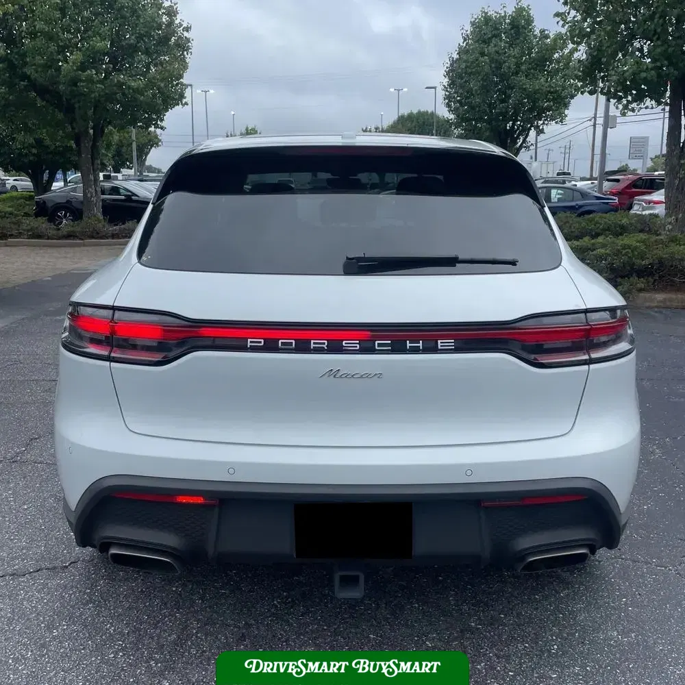 2024 Porsche Macan Base