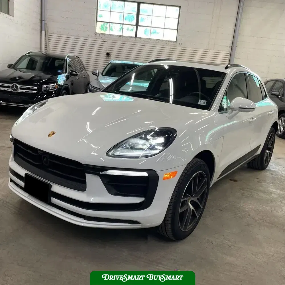 2024 Porsche Macan Base