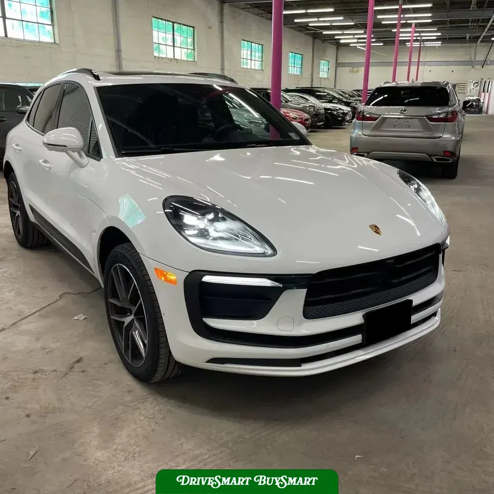2024 Porsche Macan Base