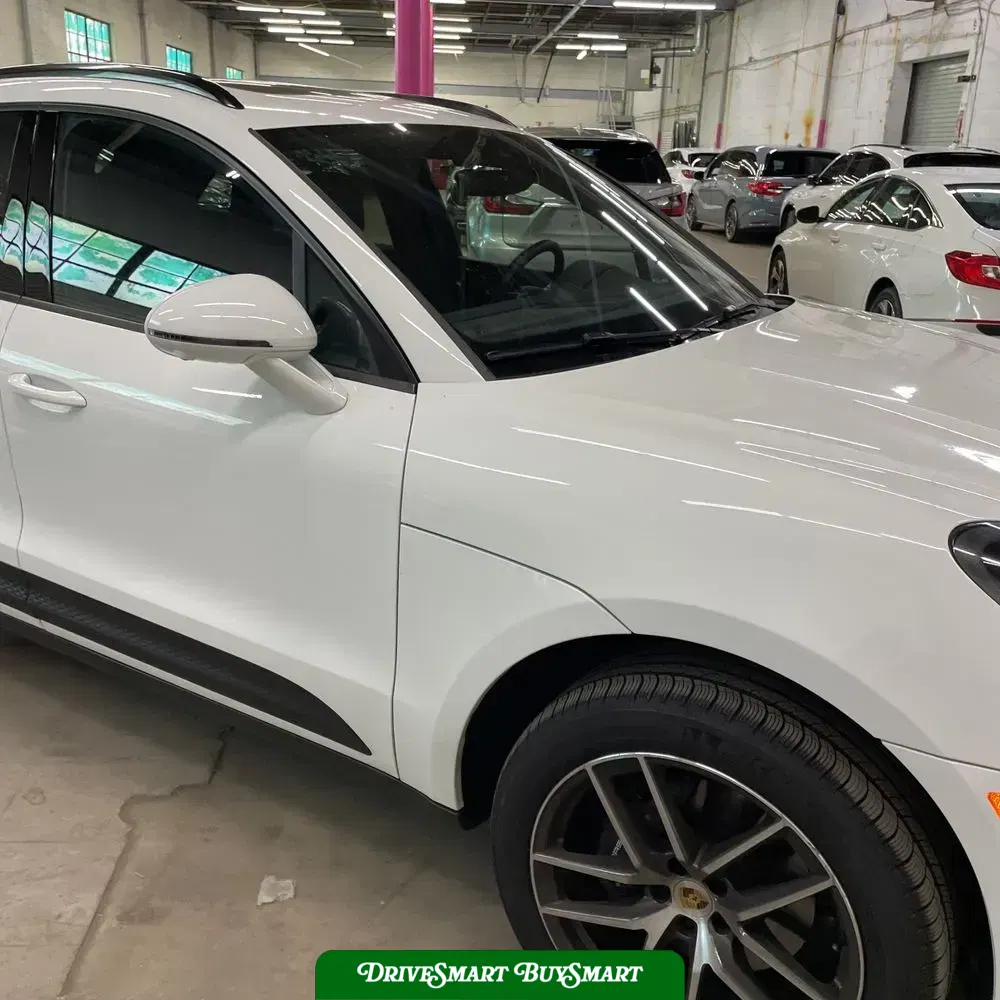 2024 Porsche Macan Base