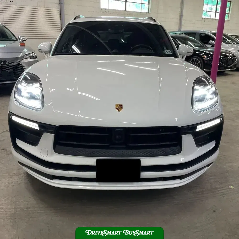 2024 Porsche Macan Base
