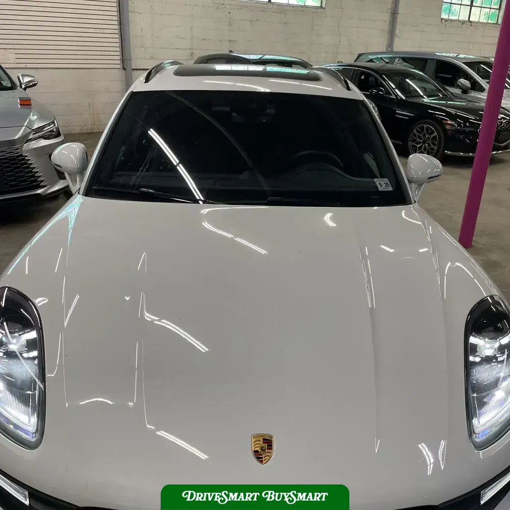 2024 Porsche Macan Base