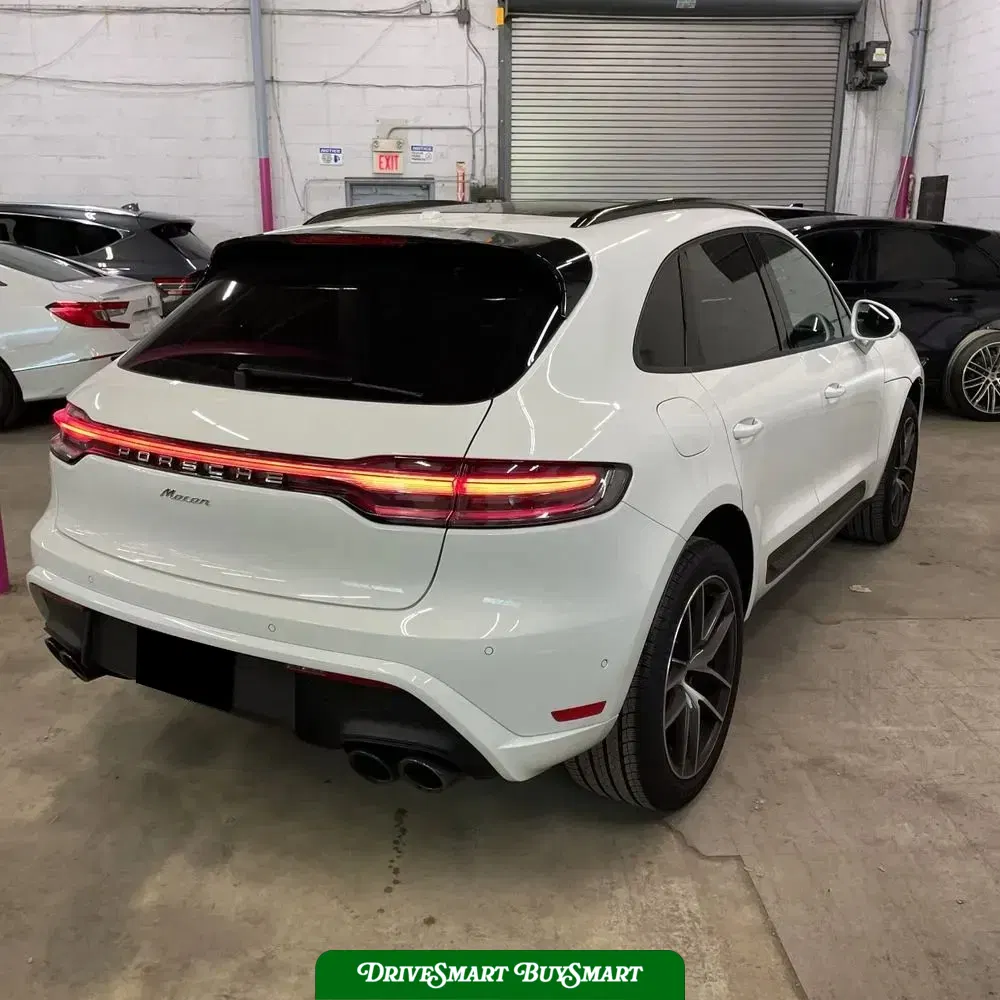 2024 Porsche Macan Base
